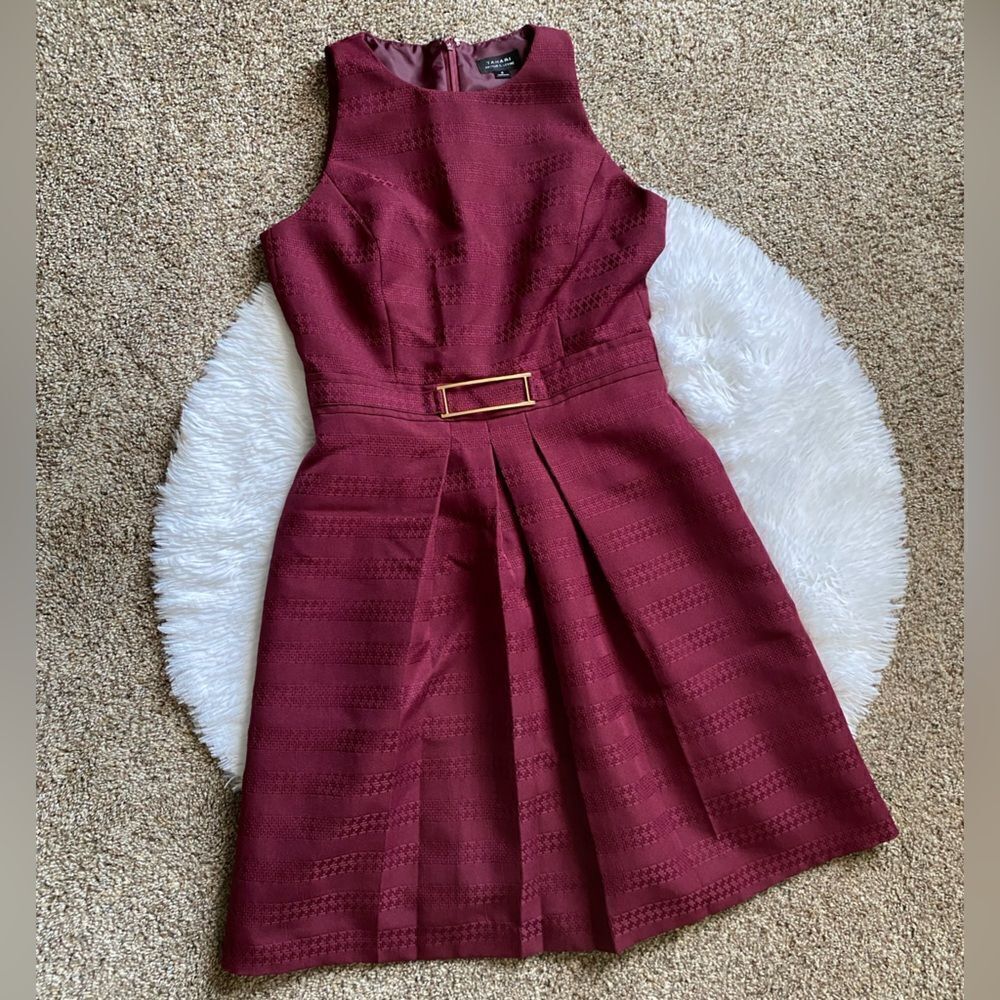Tahari Dress Burgundy Lined Womens Size 6‎
